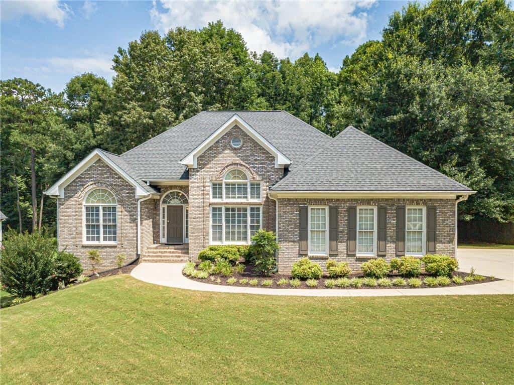 1114 Maple Creek Ridge, Loganville, GA 30052