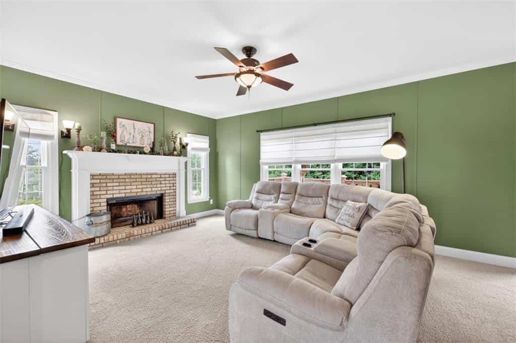 Listing photo 6