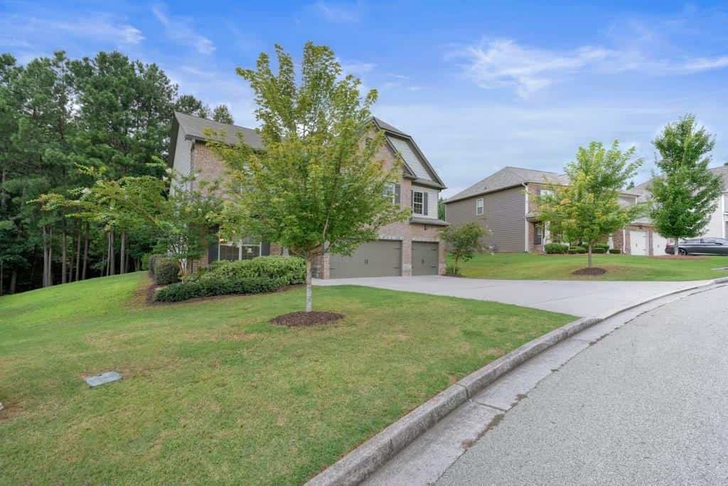 Listing photo 6