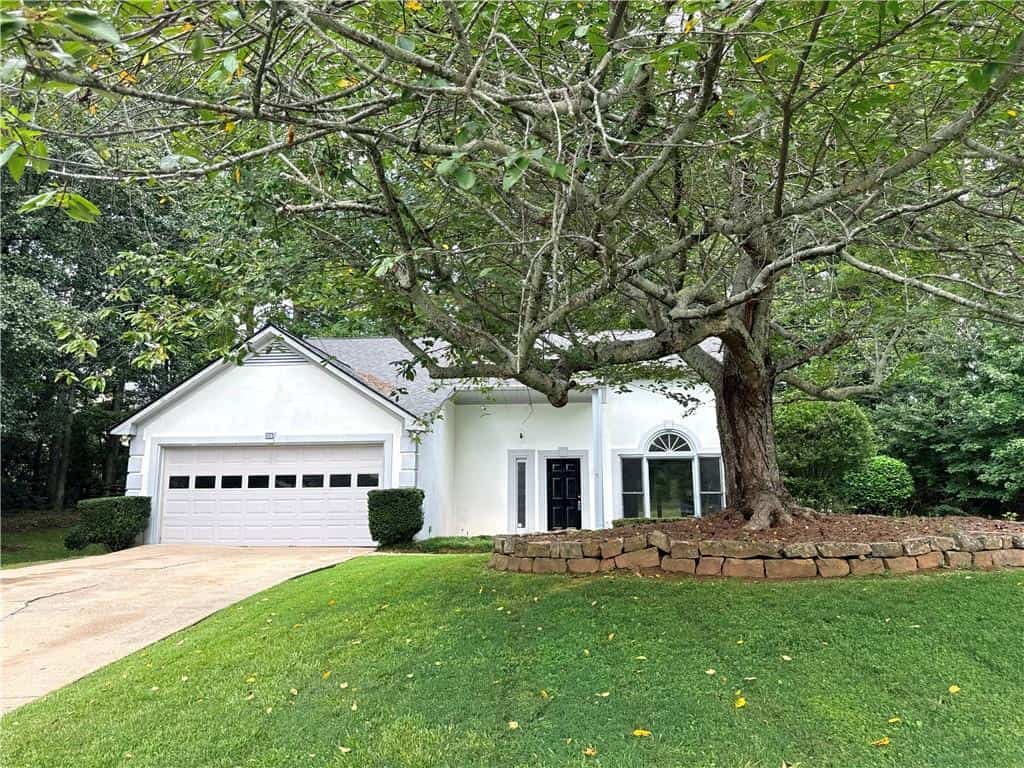 150 Ocee View Court, Johns Creek, GA 30022