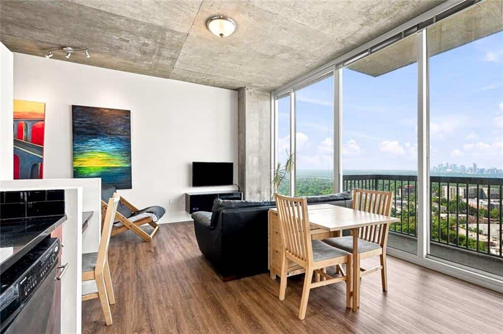 Listing photo 6