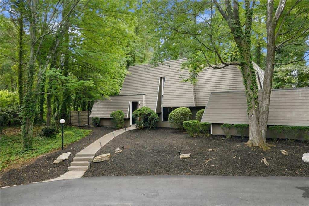 Listing photo 6