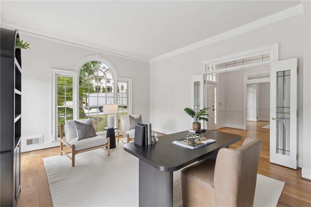 Listing photo 6