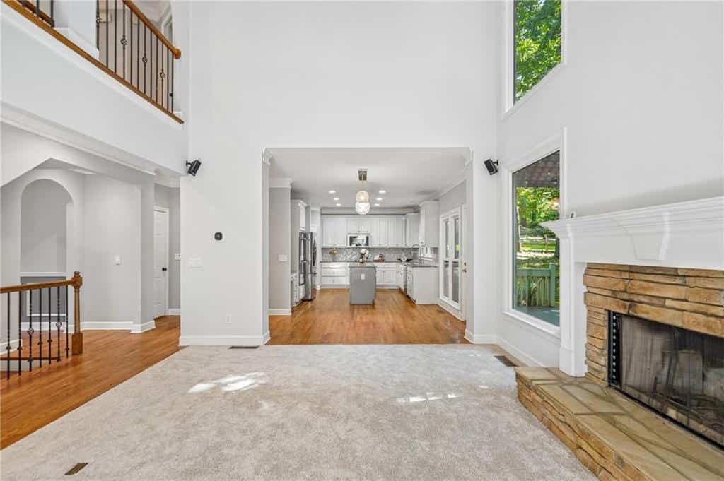 Listing photo 6