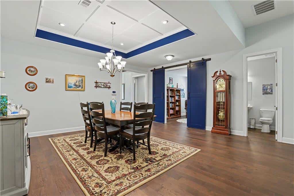 Listing photo 6