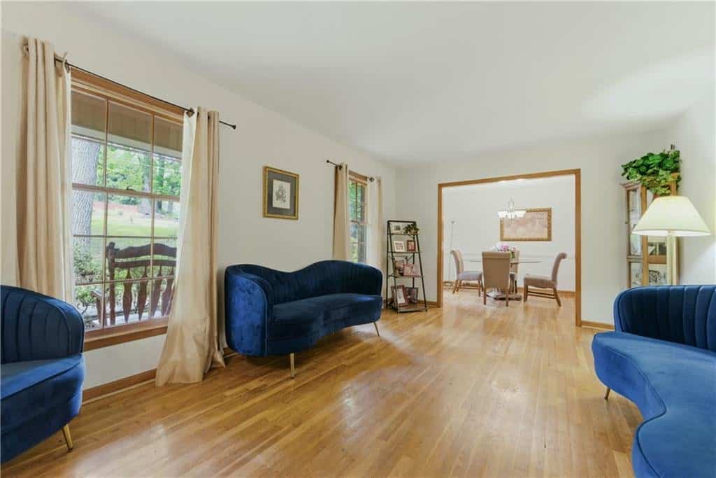 Listing photo 6