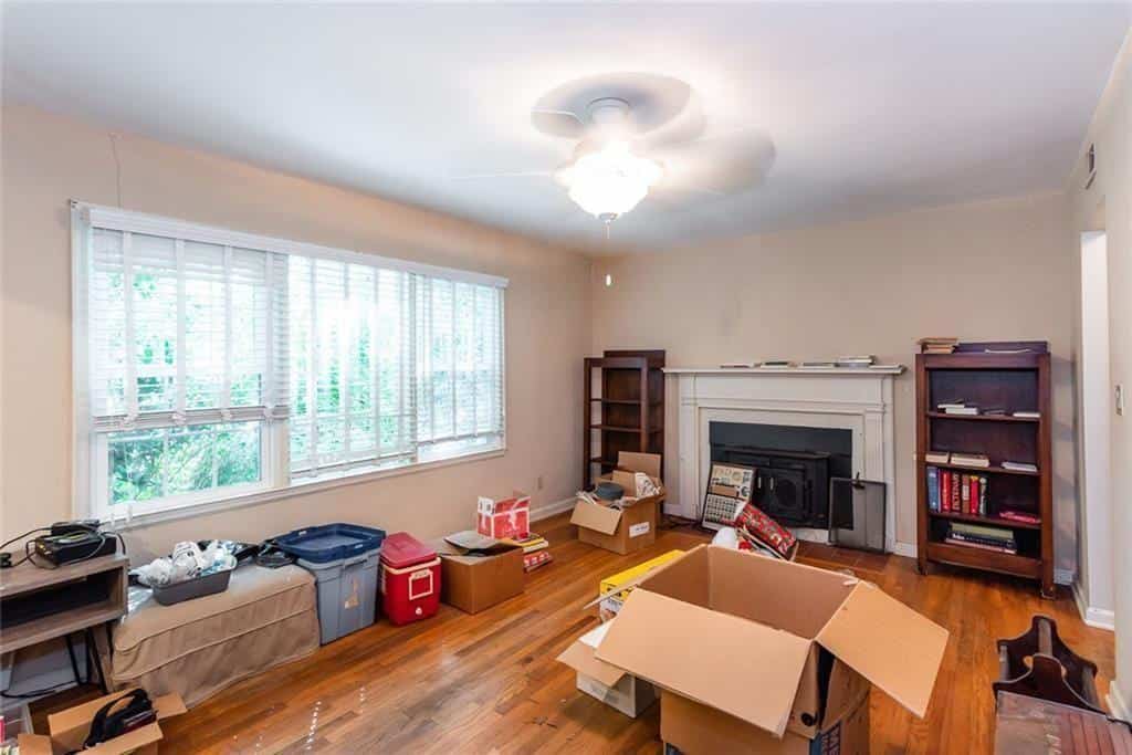 Listing photo 6
