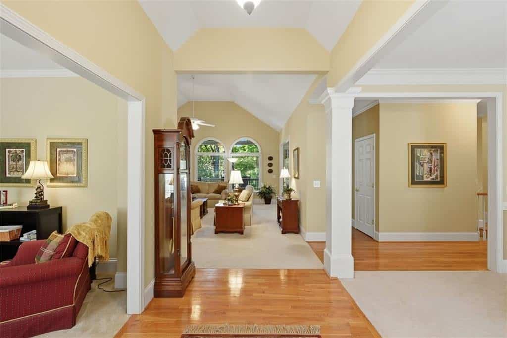 Listing photo 6