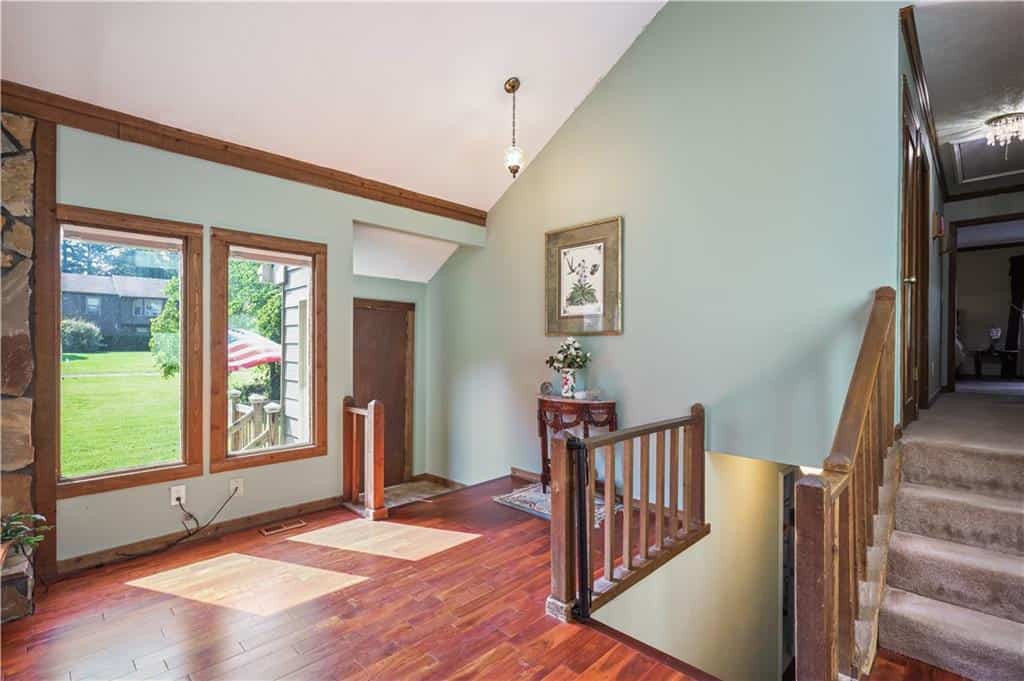 Listing photo 6