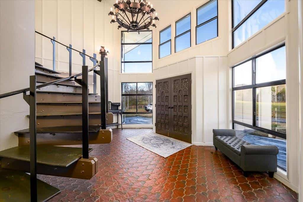 Listing photo 6