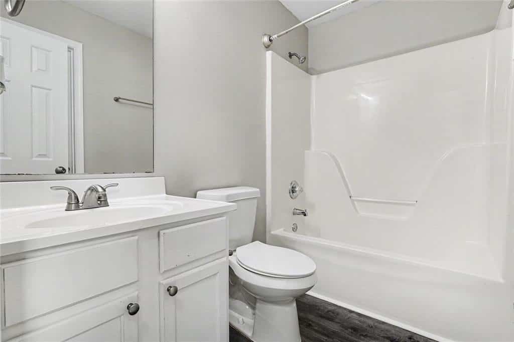 Listing photo 6