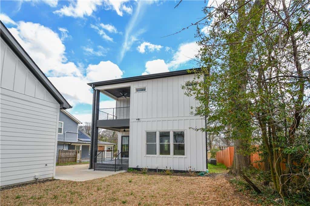 Listing photo 6