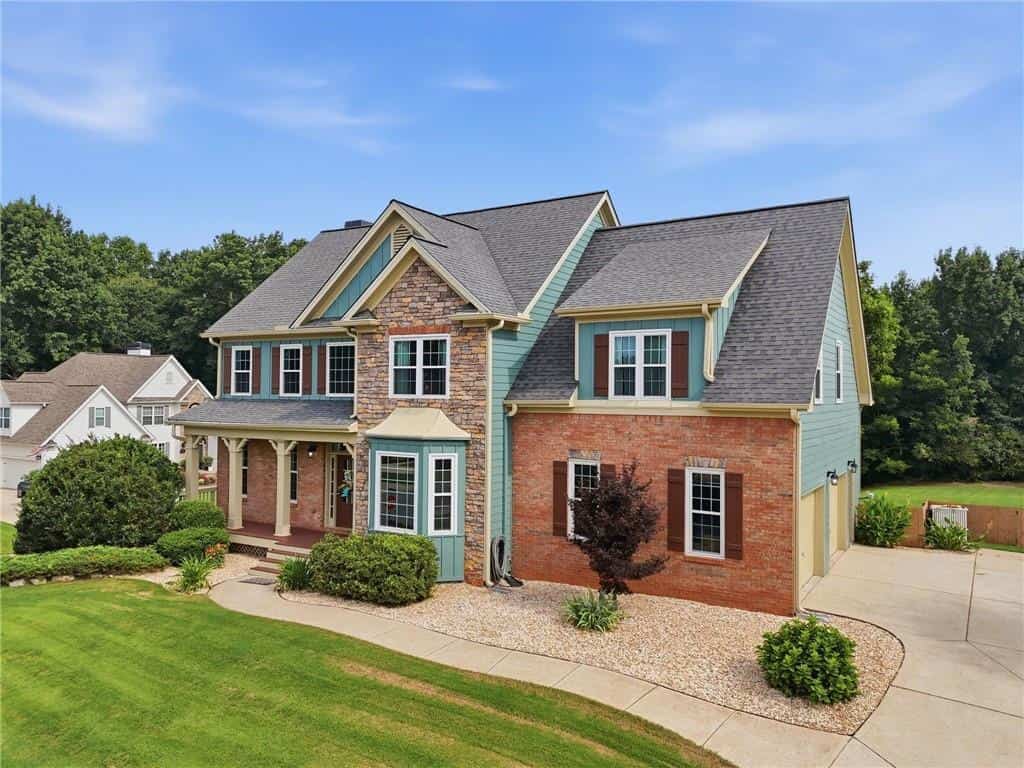 Listing photo 3
