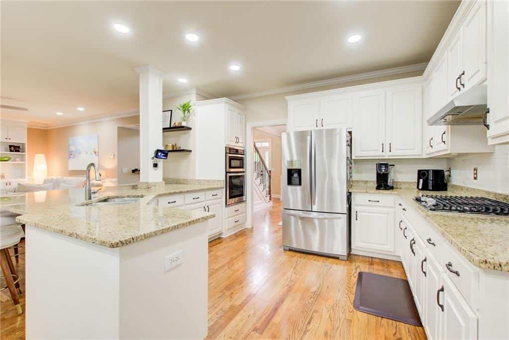 Listing photo 6