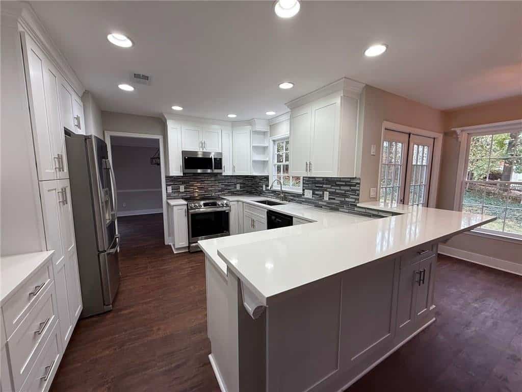 Listing photo 4