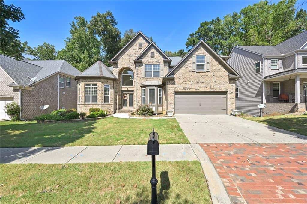 Listing photo 2