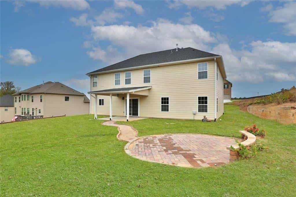 Listing photo 4