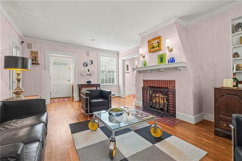 Listing photo 6