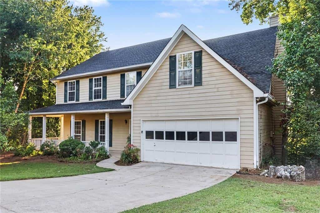 2042 Fox Hound Way, Lawrenceville, GA 30043
