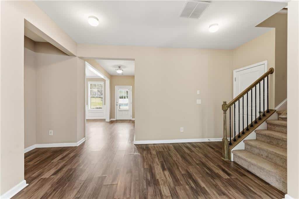 Listing photo 6