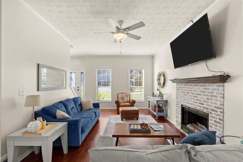 Listing photo 6