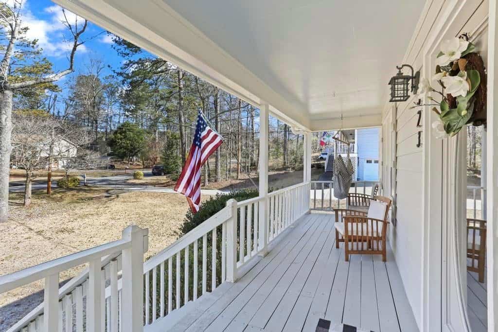 Listing photo 4