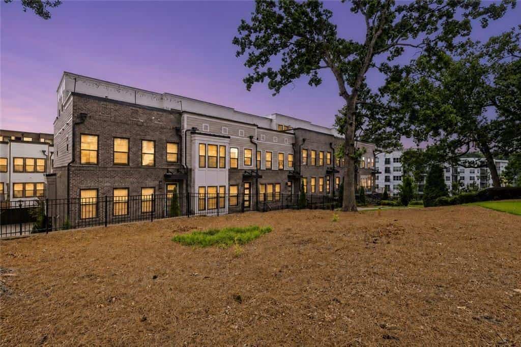 1012 Burnside Lane NW, Atlanta, GA 30318