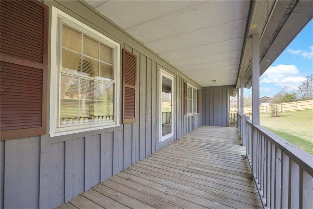 Listing photo 6