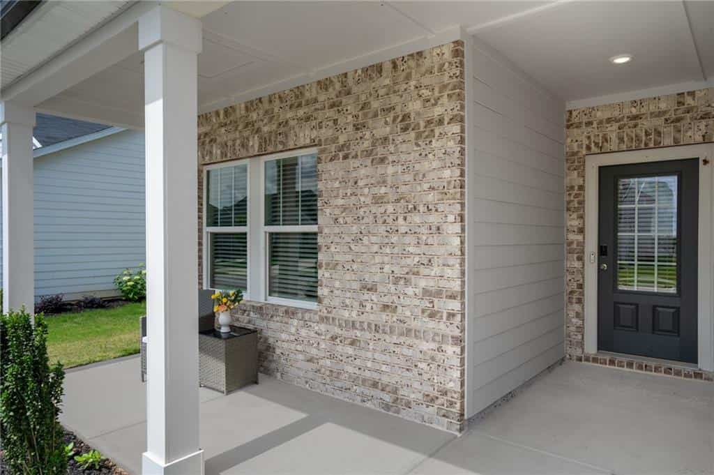 Listing photo 6