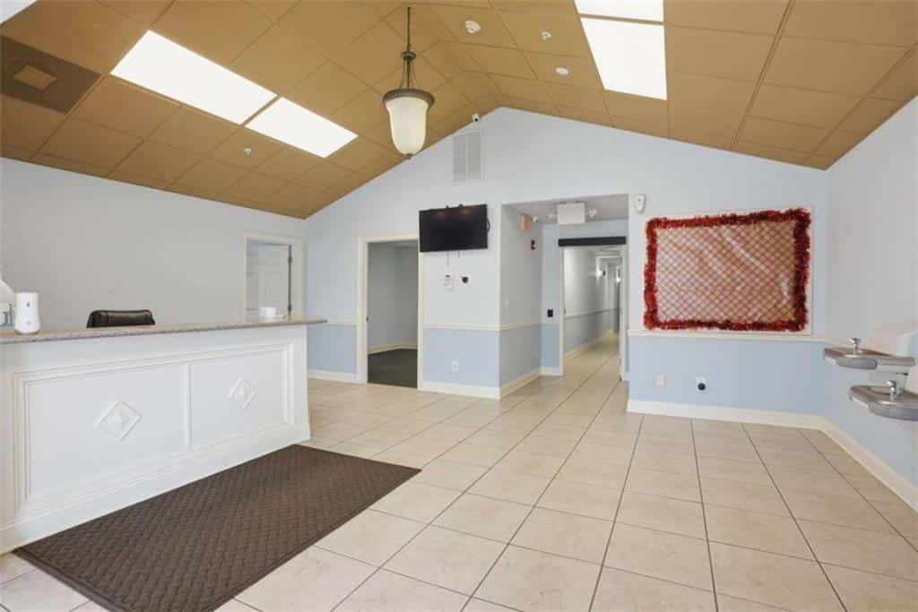 Listing photo 6