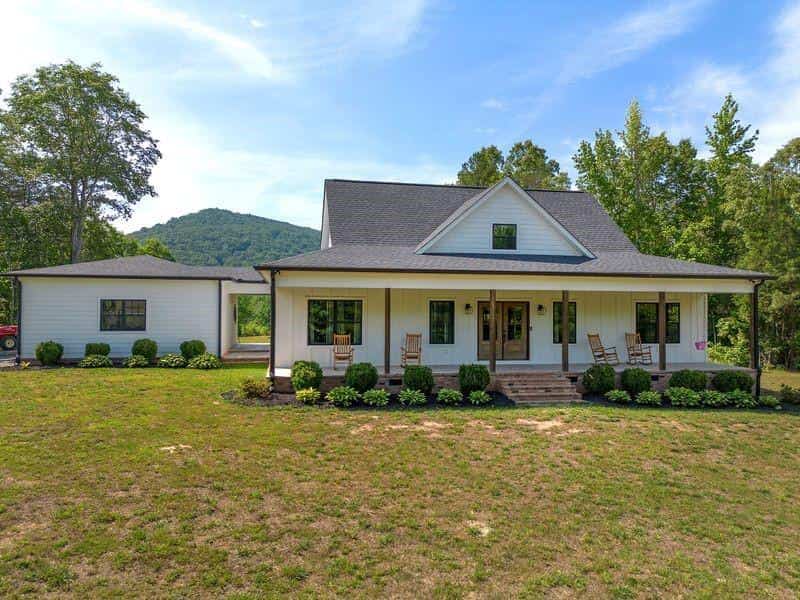 1084 Shahan Lane, La Fayette, GA 30728