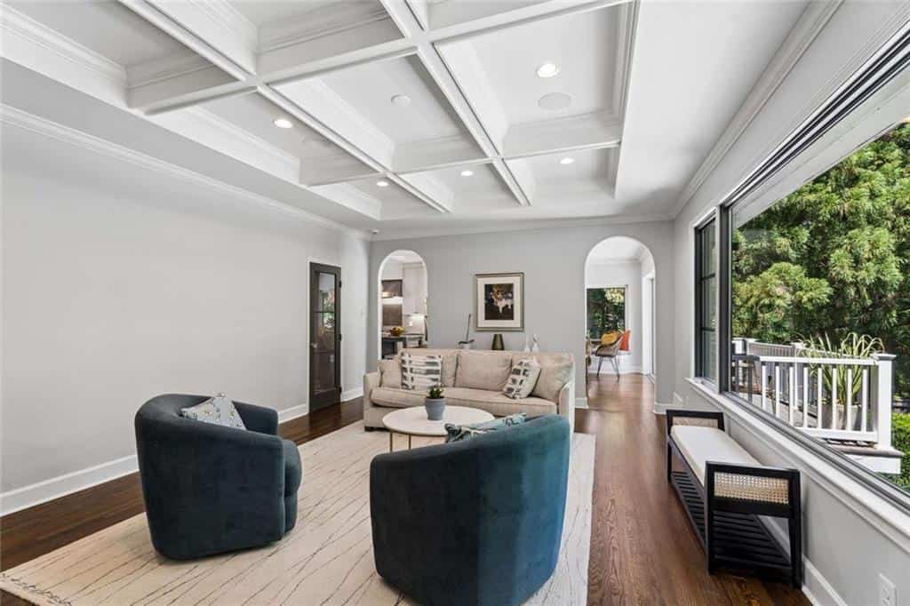 Listing photo 6