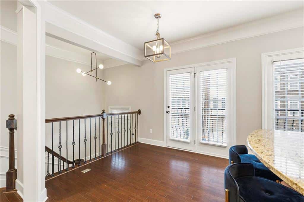 Listing photo 6