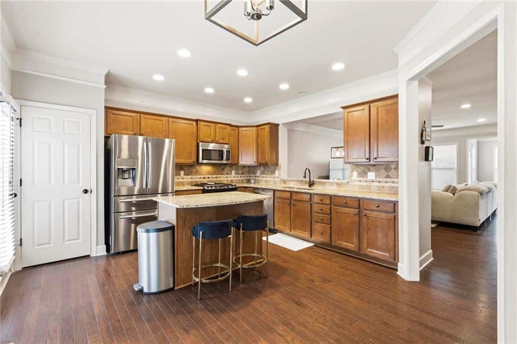 Listing photo 4