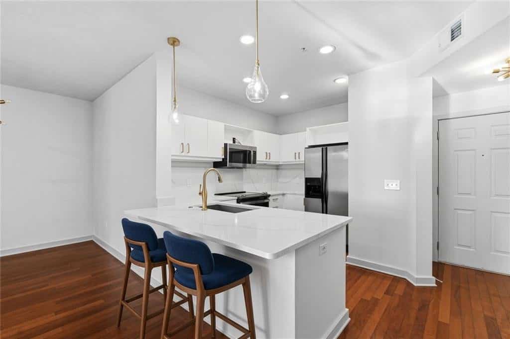390 17th Street NW 4052 #4052, Atlanta, GA 30363