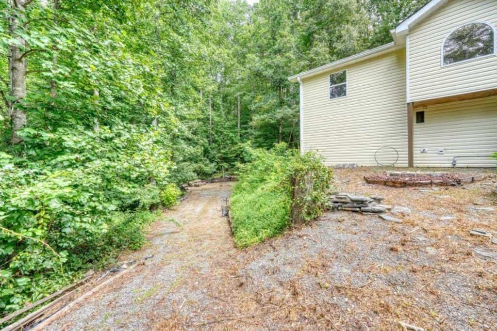 Listing photo 6
