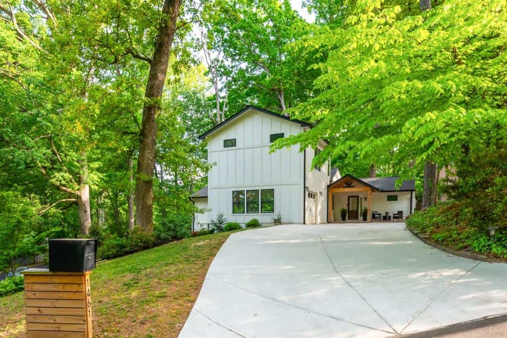 1461 Lively Ridge Road NE, Atlanta, GA 30329