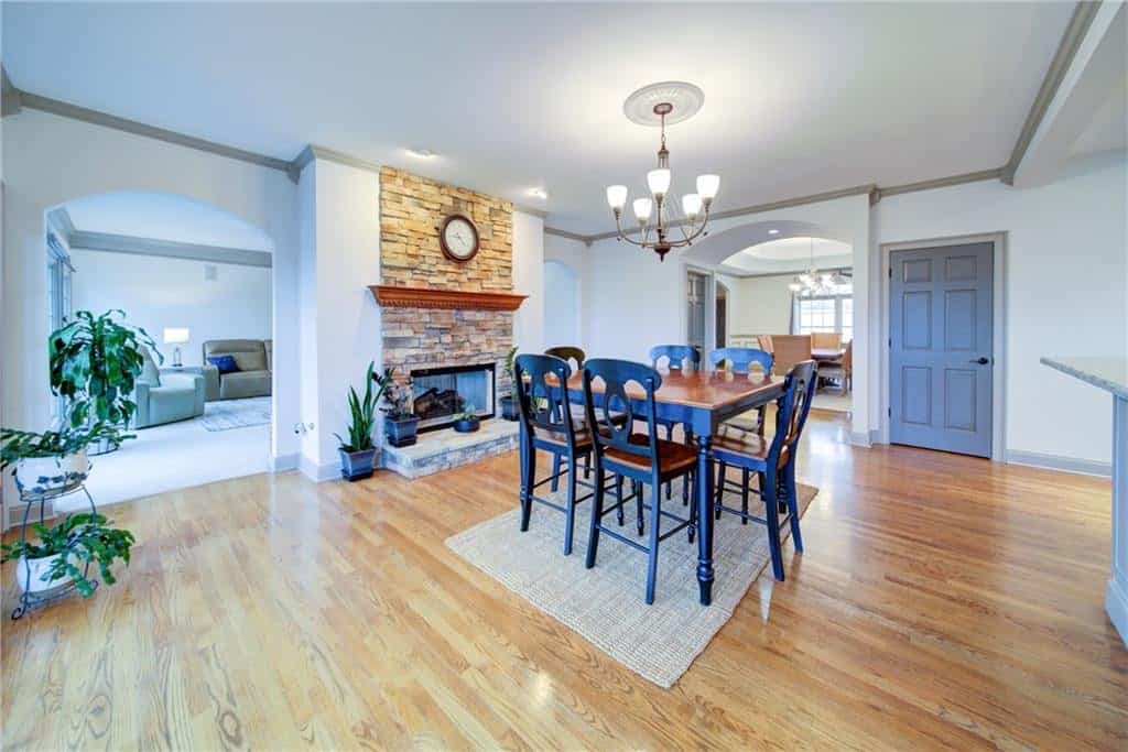 Listing photo 6
