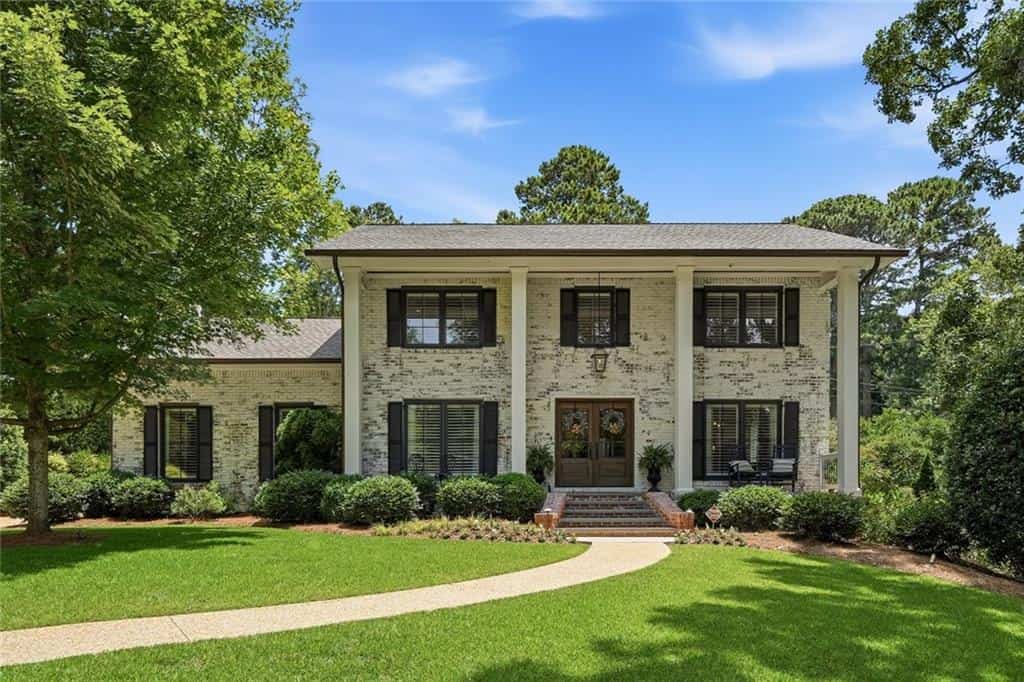 2563 Fairoaks Road, Decatur, GA 30033