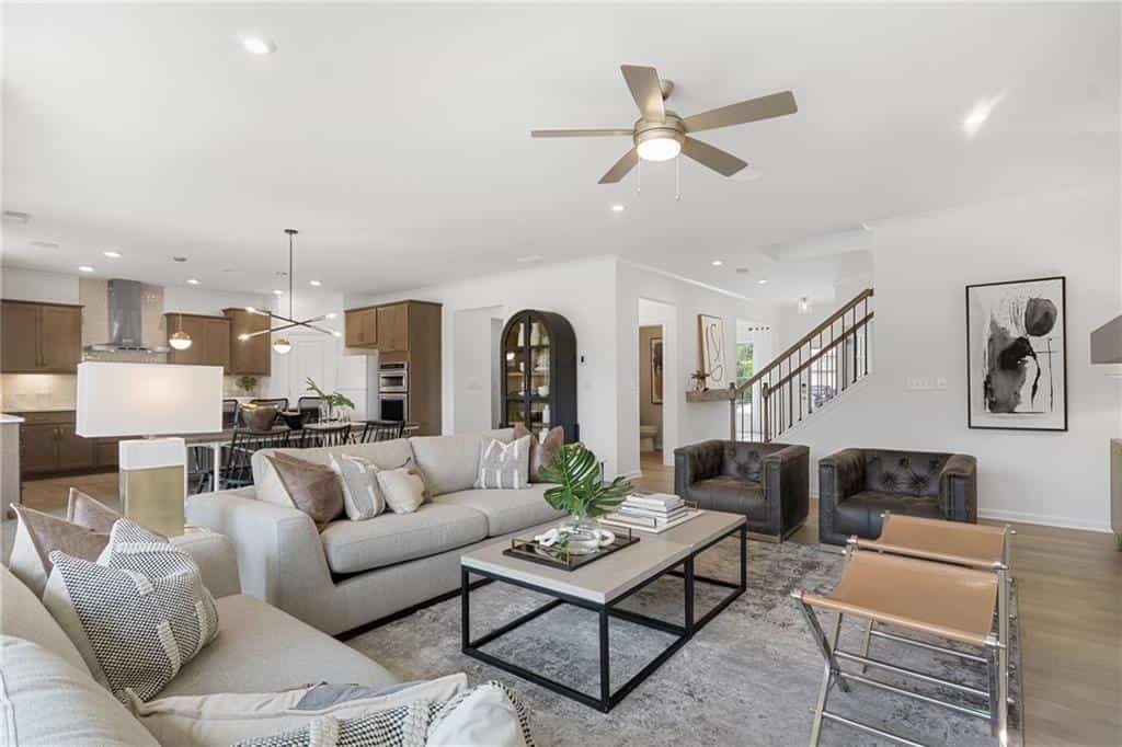 Listing photo 6