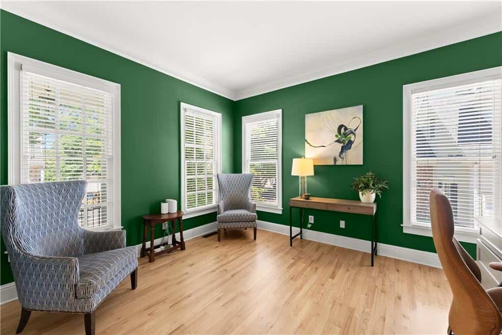 Listing photo 6