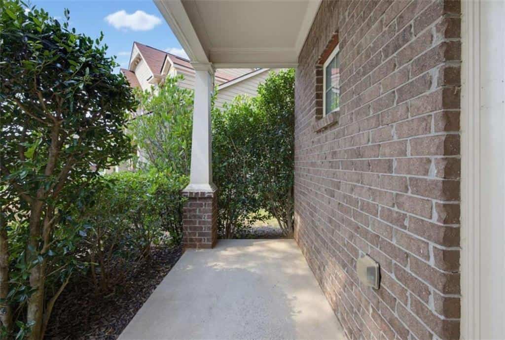 Listing photo 6