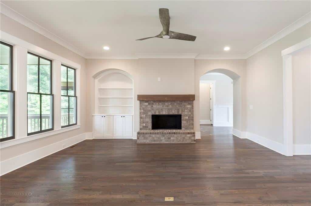 Listing photo 6