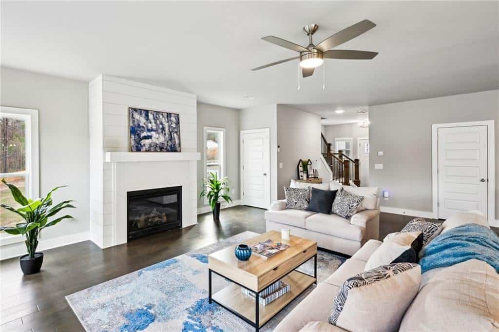 Listing photo 6