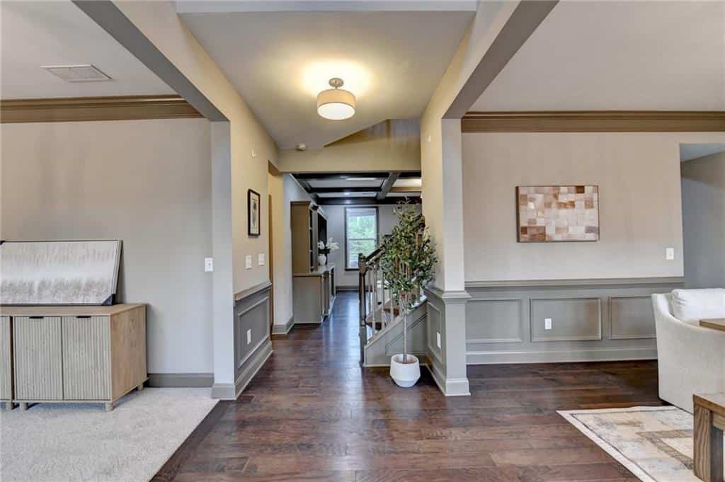 Listing photo 6