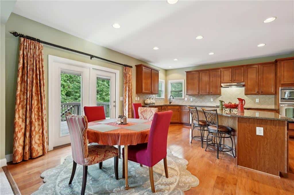 Listing photo 6