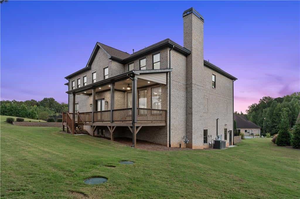 Listing photo 6