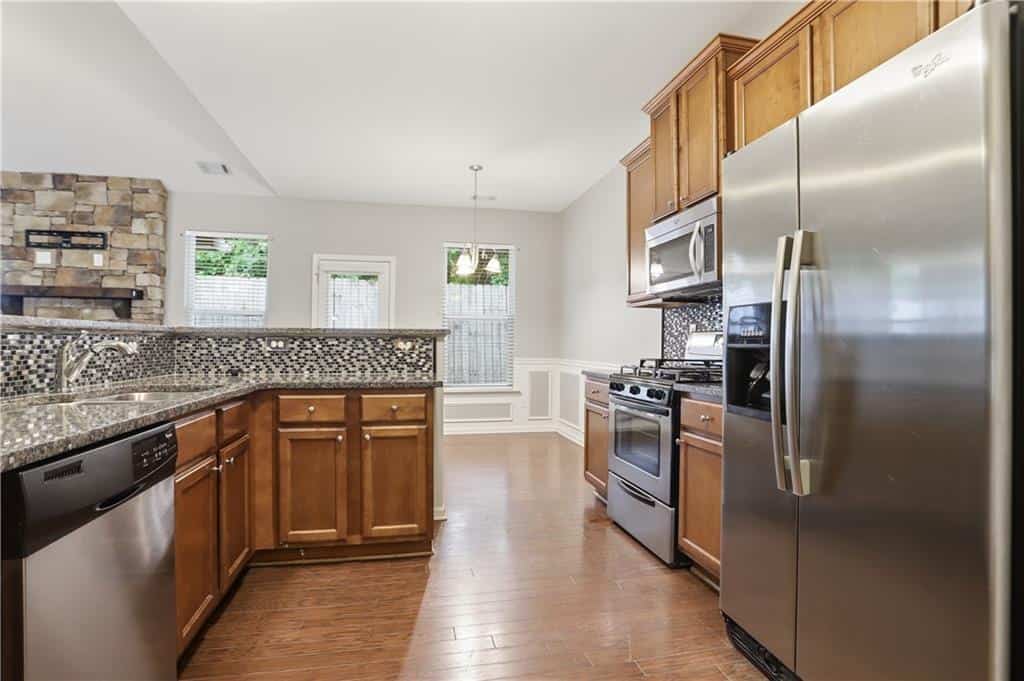Listing photo 6