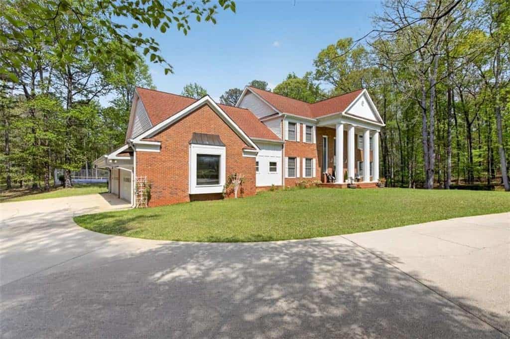 Listing photo 3