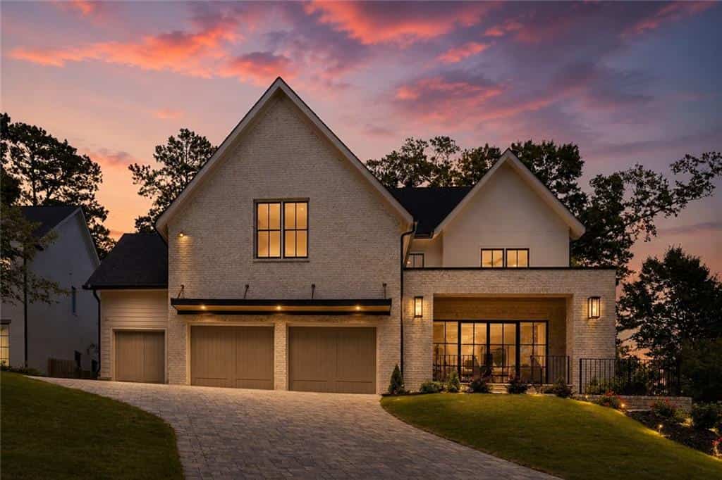 3035 Parkridge Drive NE, Brookhaven, GA 30319